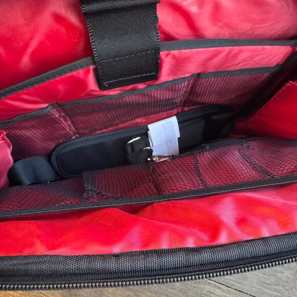 CALPAK NWT Magno Armor Laptop Bag Briefcase Padded Pockets Adjustable Strap - Picture 11 of 13